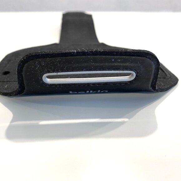 New, Never Been Used Belkin Strap-on Sports Armband IPDTF8W149AE - Picture 4 of 5